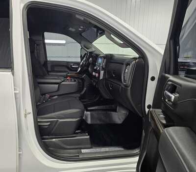 2023 GMC 3500 Crew Cab, $38995. Photo 9