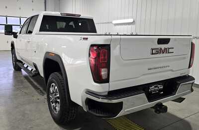 2024 GMC 3500 Crew Cab, $54595. Photo 6