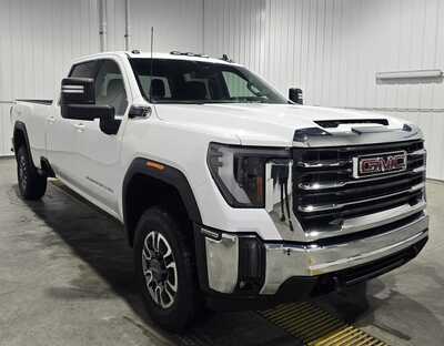 2024 GMC 3500 Crew Cab, $53795. Photo 4
