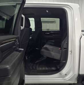 2024 GMC 3500 Crew Cab, $53795. Photo 8