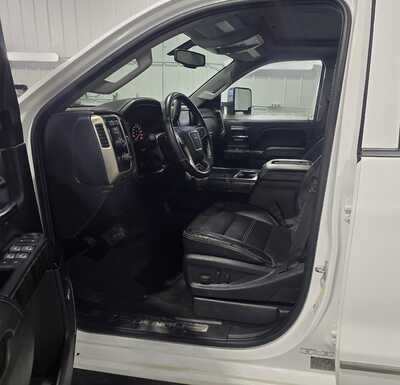 2015 GMC 3500 Crew Cab, $31495. Photo 7