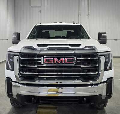 2025 GMC 3500 Crew Cab, $55995. Photo 3