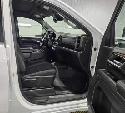 2025 GMC 3500 Crew Cab, $55995. Photo 8
