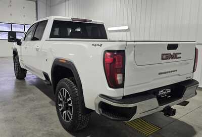 2021 GMC 2500 Crew Cab, $37995. Photo 6