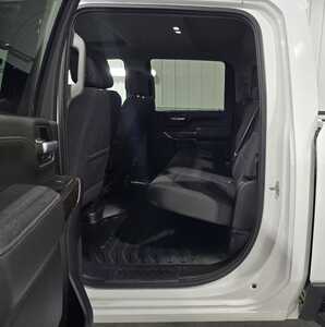 2021 GMC 2500 Crew Cab, $37995. Photo 8