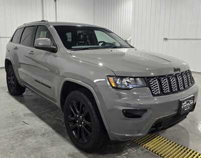 2021 Jeep Grand Cherokee, $24595. Photo 4