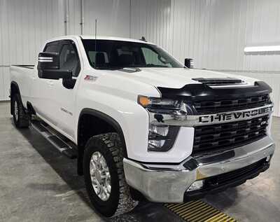 2022 Chevrolet 2500 Crew Cab, $38495. Photo 4