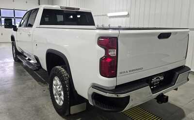 2022 Chevrolet 2500 Crew Cab, $38495. Photo 6
