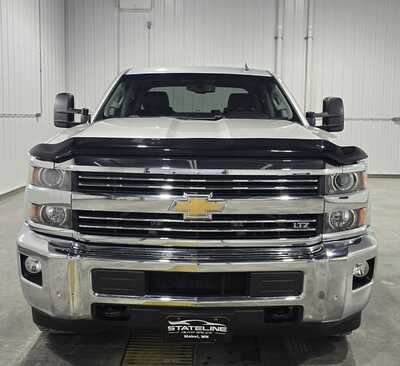 2015 Chevrolet 2500 Crew Cab, $28995. Photo 3