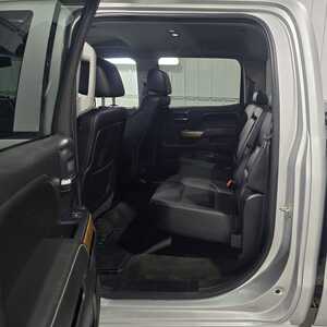 2015 Chevrolet 2500 Crew Cab, $28995. Photo 8