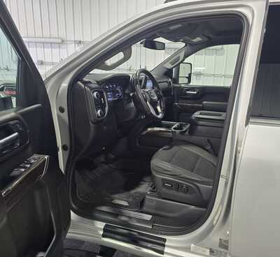 2020 GMC 3500 Crew Cab, $37995. Photo 6