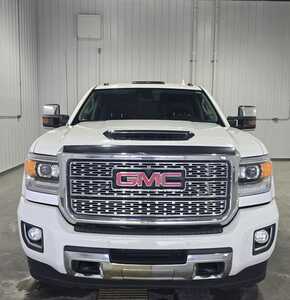 2018 GMC 2500 Crew Cab, $38995. Photo 3