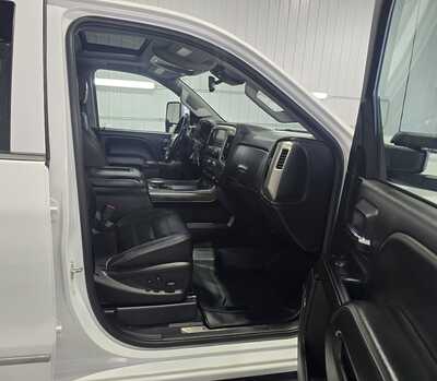 2018 GMC 2500 Crew Cab, $38995. Photo 9