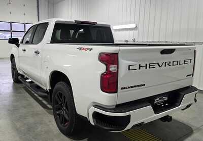 2022 Chevrolet 1500 Crew Cab, $33595. Photo 6