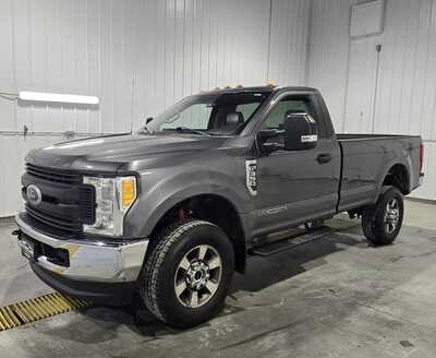2017 Ford F350 Crew Cab, $30595. Photo 2