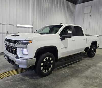 2020 Chevrolet 2500 Crew Cab, $29595. Photo 2