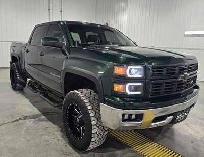 2015 Chevrolet 1500 Crew Cab, $17995. Photo 4