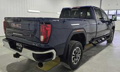 2022 GMC 3500 Crew Cab, $37495. Photo 5