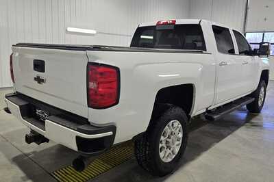 2017 Chevrolet 3500 Crew Cab, $33995. Photo 5