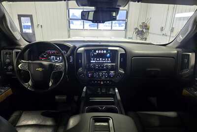 2017 Chevrolet 3500 Crew Cab, $33995. Photo 10