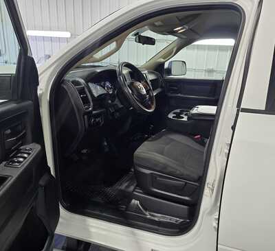 2020 RAM 3500 Crew Cab, $30495. Photo 7