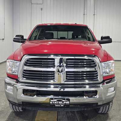 2017 RAM 3500 Crew Cab, $28795. Photo 3