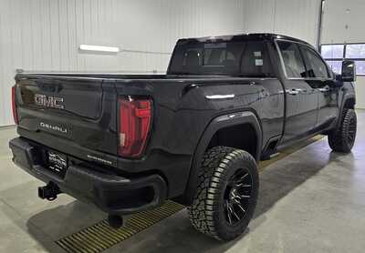 2020 GMC 3500 Crew Cab, $39995. Photo 5