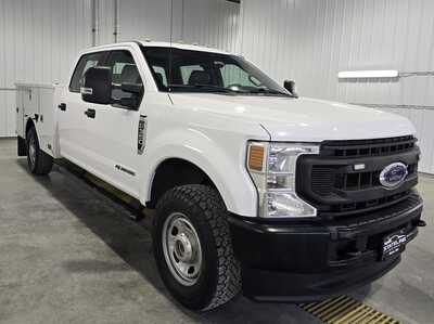 2020 Ford F350 Crew Cab, $34495. Photo 4