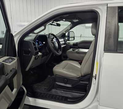 2020 Ford F350 Crew Cab, $34495. Photo 7
