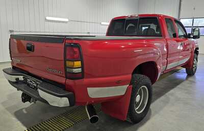 2005 Chevrolet 3500 Ext Cab, $32995. Photo 5