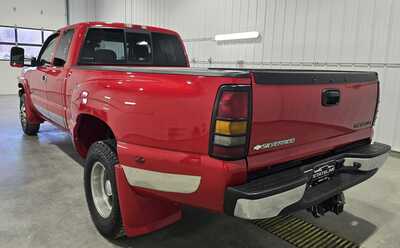 2005 Chevrolet 3500 Ext Cab, $32995. Photo 6