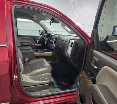 2018 GMC 1500 Crew Cab, $23995. Photo 9