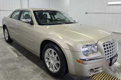 2009 Chrysler 300, $8995. Photo 4