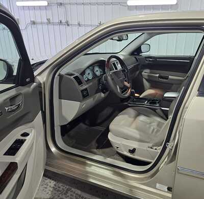 2009 Chrysler 300, $8995. Photo 7