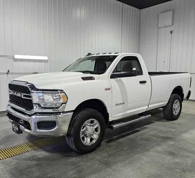 2020 RAM 3500 Reg Cab, $28795. Photo 2