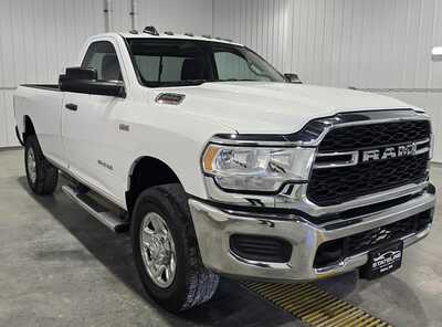 2020 RAM 3500 Reg Cab, $28795. Photo 4