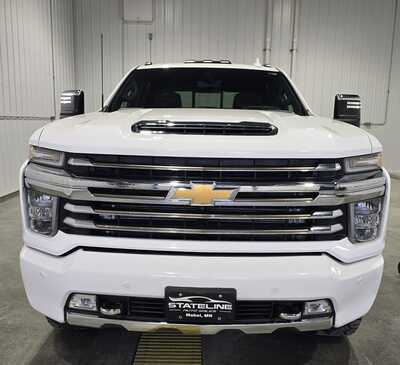 2021 Chevrolet 2500 Crew Cab, $38295. Photo 3
