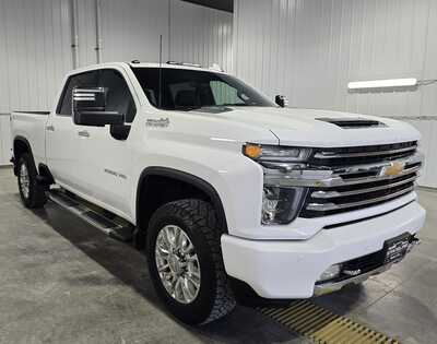 2021 Chevrolet 2500 Crew Cab, $38295. Photo 4