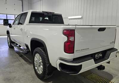 2021 Chevrolet 2500 Crew Cab, $38295. Photo 6