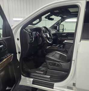 2021 Chevrolet 2500 Crew Cab, $38295. Photo 7