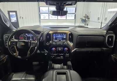 2021 Chevrolet 2500 Crew Cab, $38295. Photo 10