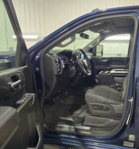 2021 Chevrolet 3500 Crew Cab, $42995. Photo 7