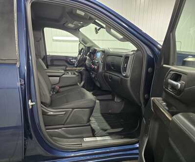 2021 Chevrolet 3500 Crew Cab, $42995. Photo 8