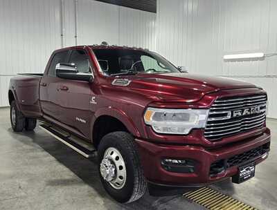 2020 RAM 3500 Crew Cab, $38995. Photo 4