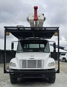 2013 Freightliner , $59995. Photo 3