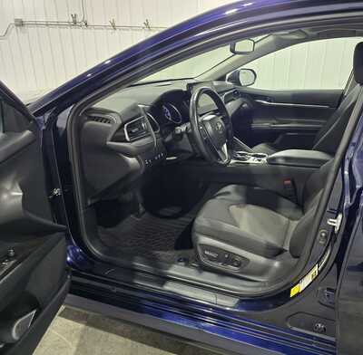 2021 Toyota Camry, $17795. Photo 7