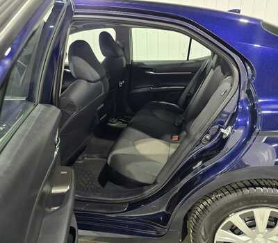 2021 Toyota Camry, $17795. Photo 9
