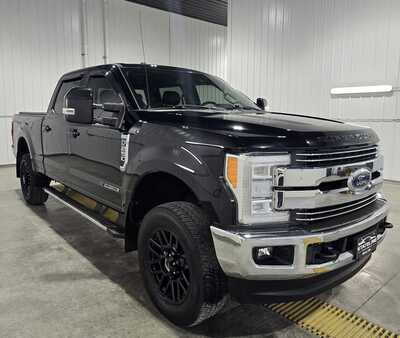 2017 Ford F250 Crew Cab, $33995. Photo 4