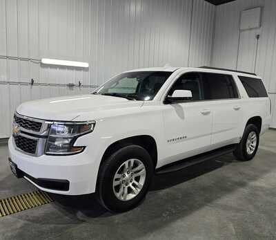 2018 Chevrolet Suburban, $13495. Photo 2