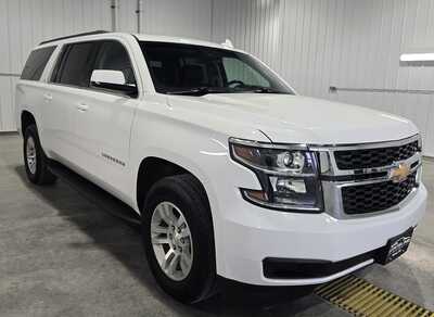 2018 Chevrolet Suburban, $13495. Photo 4